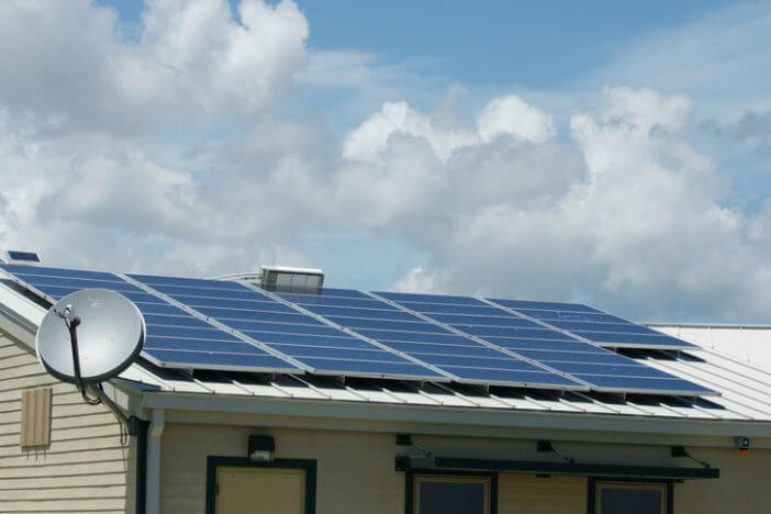 can you put solar panels on a mobile home