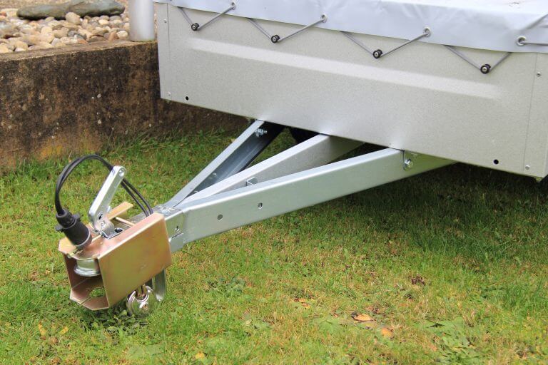 a car trailer with lock