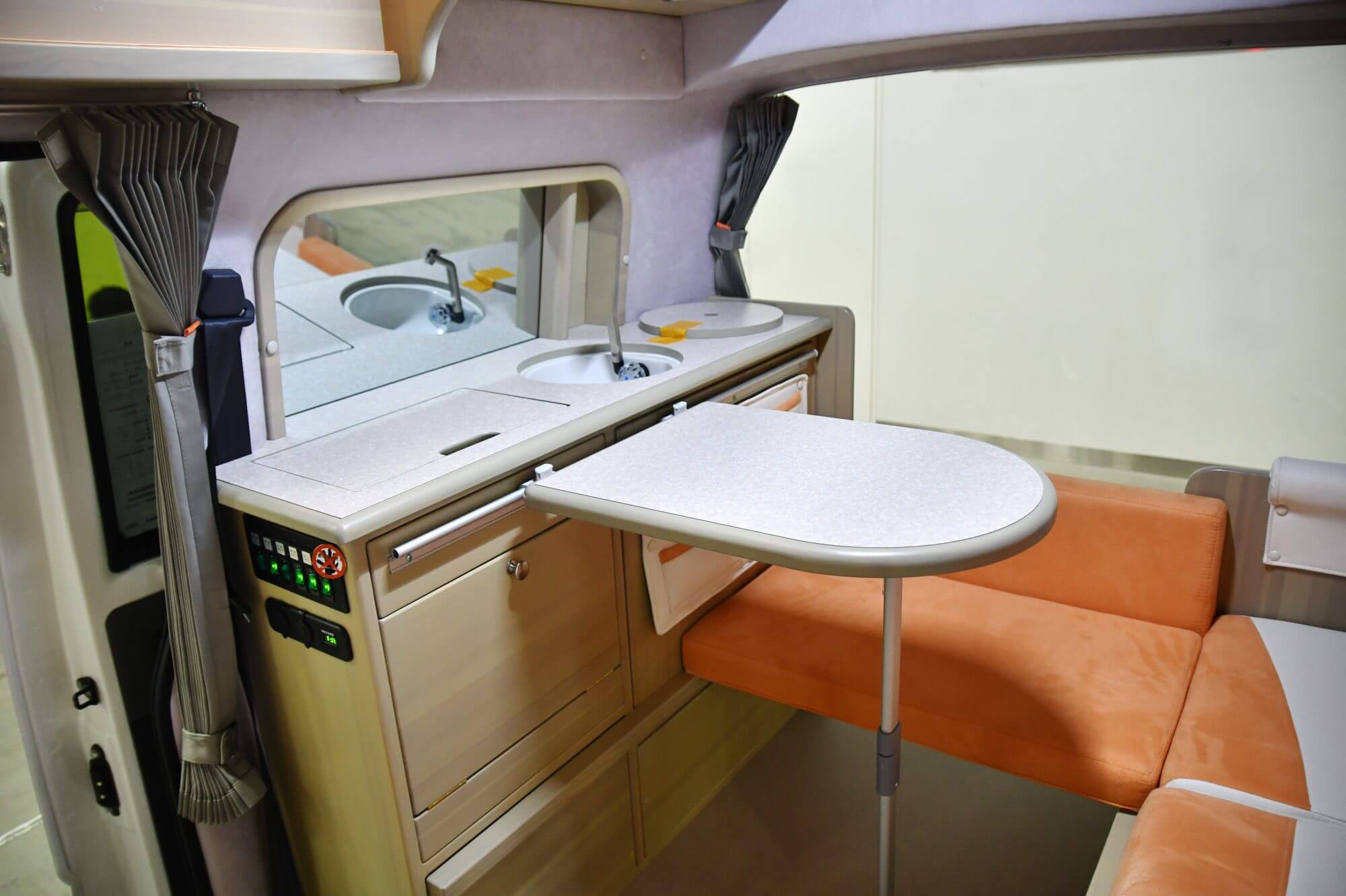 Compact RV Table and Chair Choices for Smaller Living Spaces Habitatista