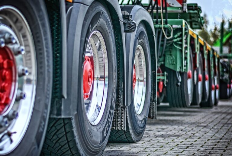10 Best Heavy-Duty Tires for Towing RVs That Ensure a Smooth Journey