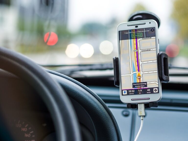 10 Best Parking Apps for Finding RV Spots That Nomads Swear By