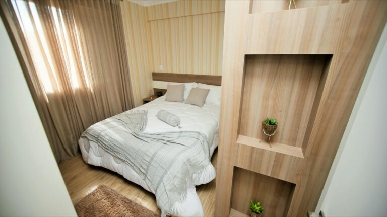7 Ideas for Using Alcoves as Sleeping Spaces That Maximize Every Inch
