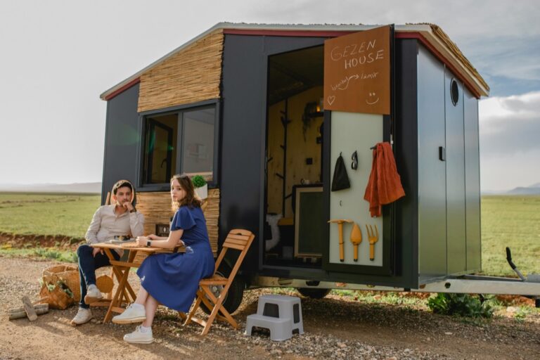 7 Ways to Adapt Traditional Heating for Alternative Homes That Support Self-Reliance