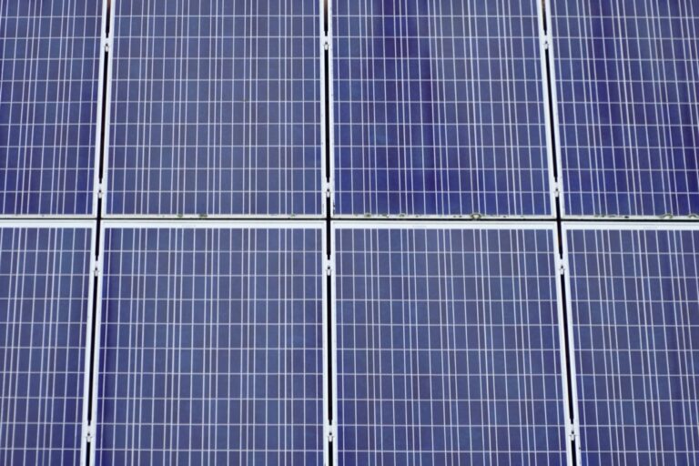9 Off-Grid Energy Management Systems That Enable Total Freedom