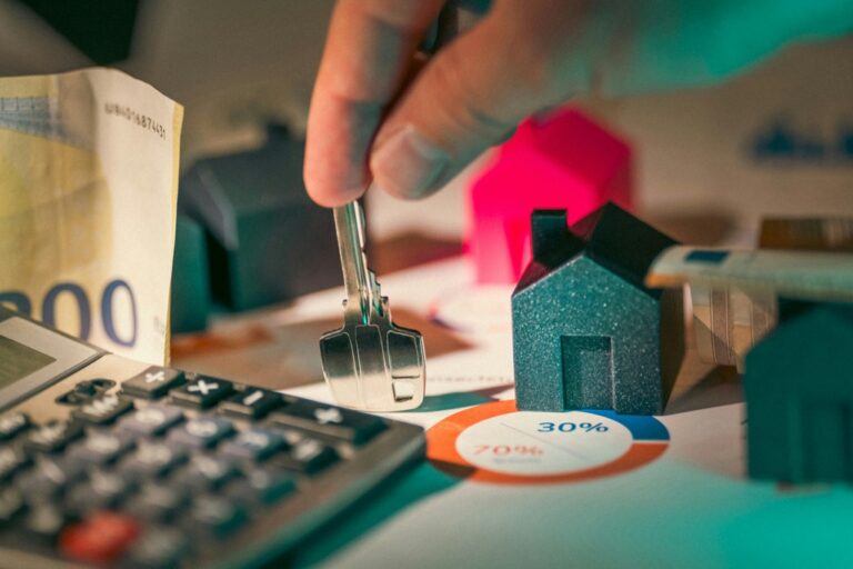 11 Alternative Financing Options for Tiny Houses That Skip the Big Banks