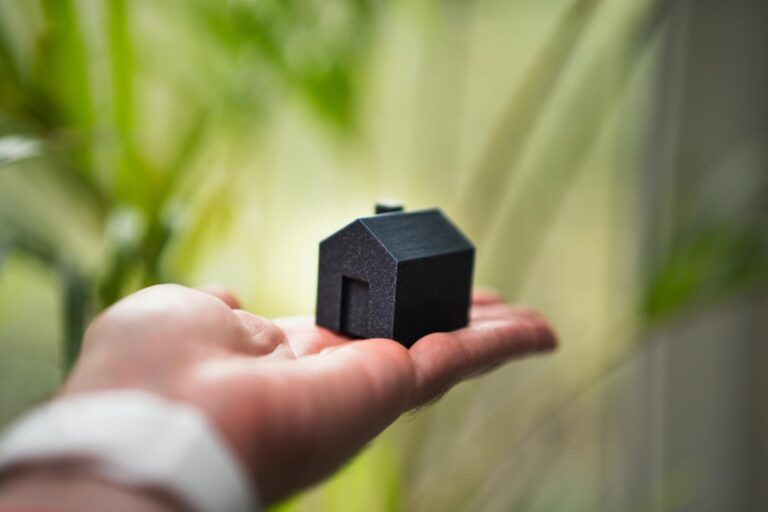 9 Insurance Options for Tiny Home Owners That Protect Your Dream Life