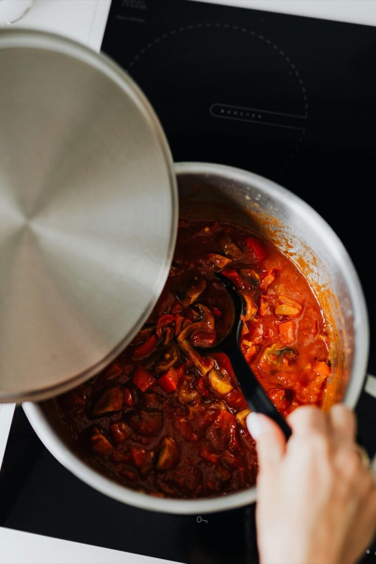 12 One Pot Meals for Minimal Kitchen Setups That Save Time & Space