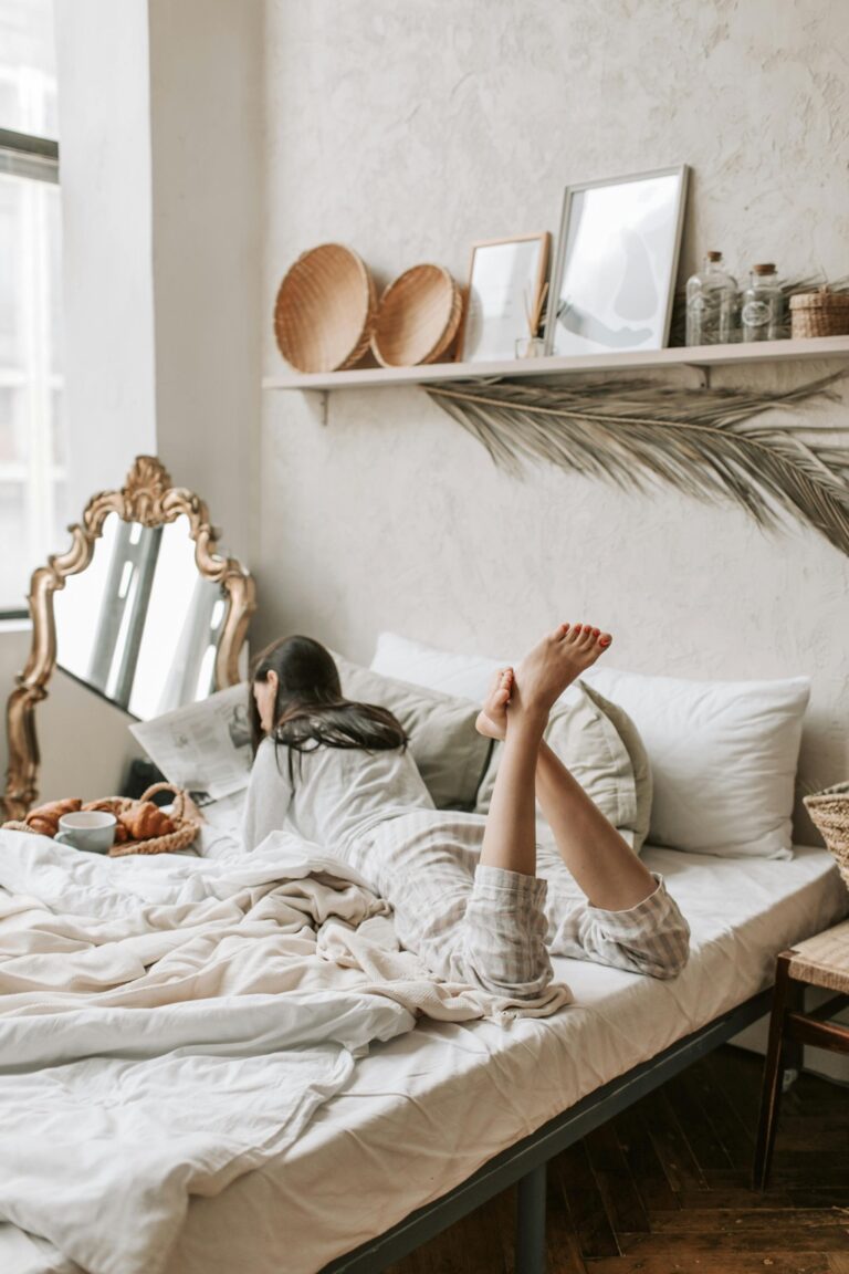 11 Under Bed Book Storage Solutions That Maximize Every Square Inch
