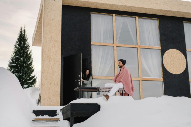 11 Solutions for Drafty Tiny Homes That Maximize Winter Comfort