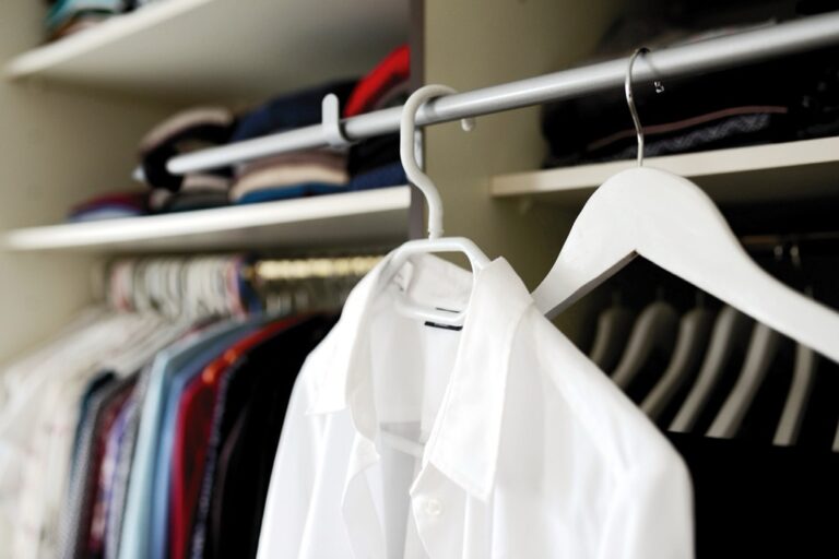 7 Capsule Wardrobe Ideas for Nomadic Lifestyles That Fit in One Bag