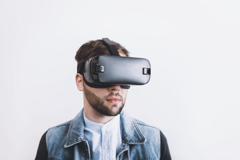 7 Best Flexible Tech Storage Products for Mobile Lifestyles That Nomads Swear By