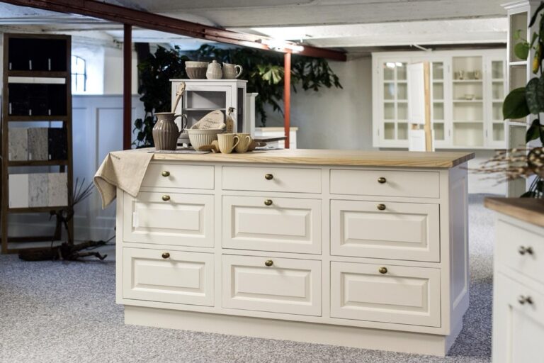 7 Ways to Maximize Utility Closets for Seasonal Gear – Declutter Your Life