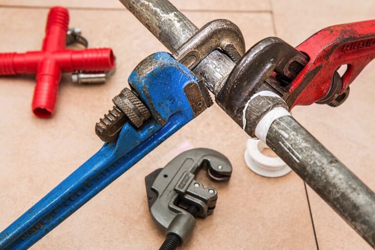 7 Ways to Optimize Hot Water in Tiny Spaces: Maximize Every Inch