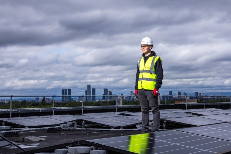 7 Ways to Maximize Solar Efficiency in Winter Months That Slash Energy Bills