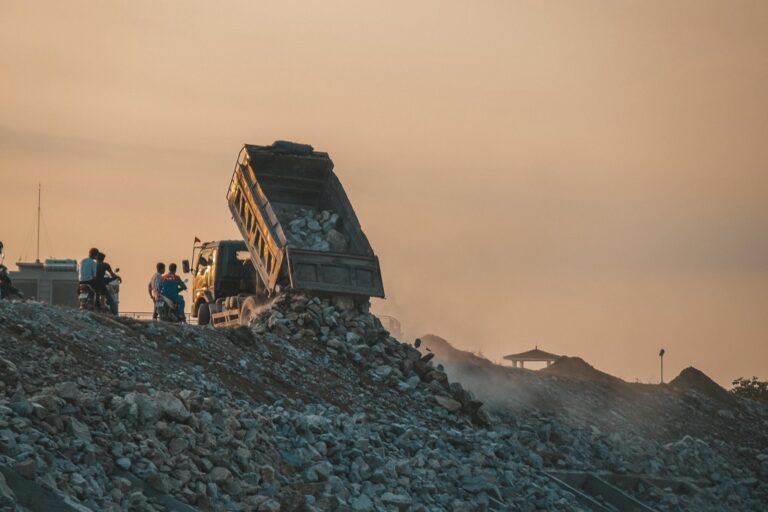 7 Key Differences Between Municipal and Private Dump Stations: RVers Swear By