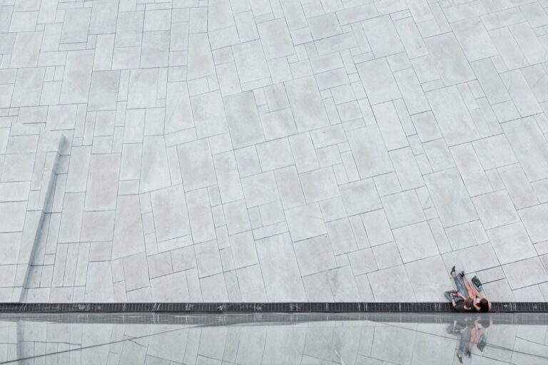5 Best Lightweight Panels for Replacing Damaged Composite Walls That Save Money