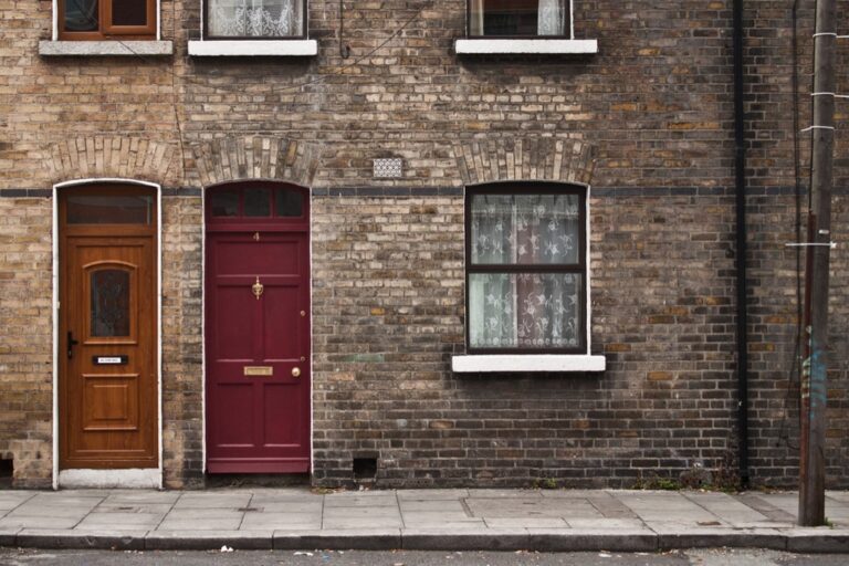 5 Best Door Insulation Materials for Mobile Homes That Slash Energy Bills