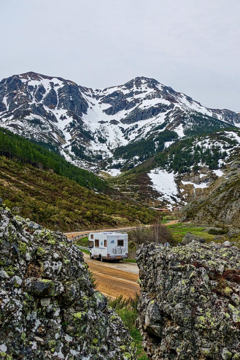 7 Alternative Cooling Strategies for RVs That Beat the Heat Without Power