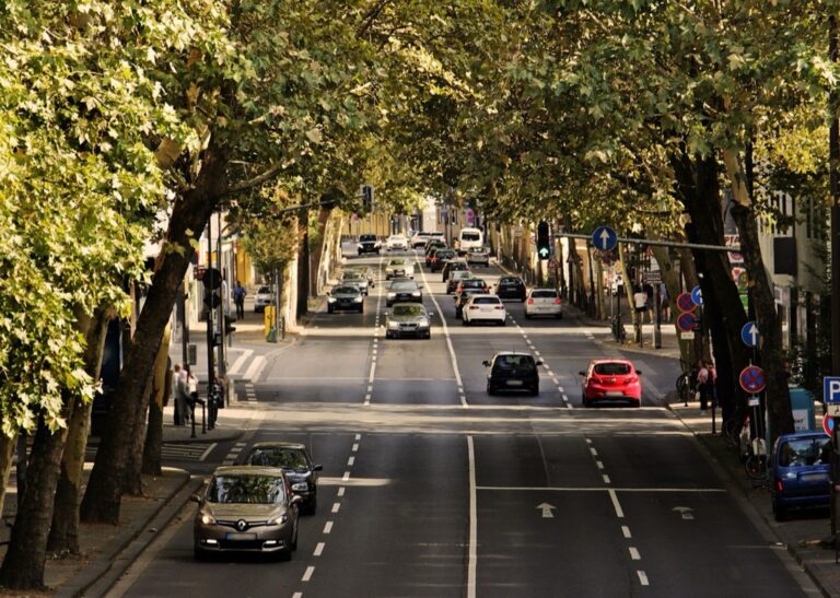 7 Community Tips for Safe Urban RV Driving | Nomads Swear By These