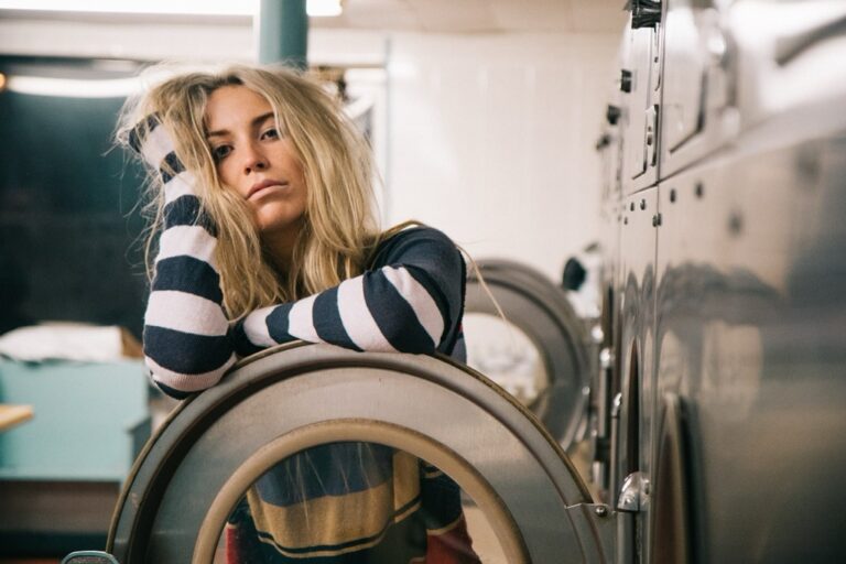 7 Sustainable Laundry Practices for Nomadic Living That Lower Your Footprint