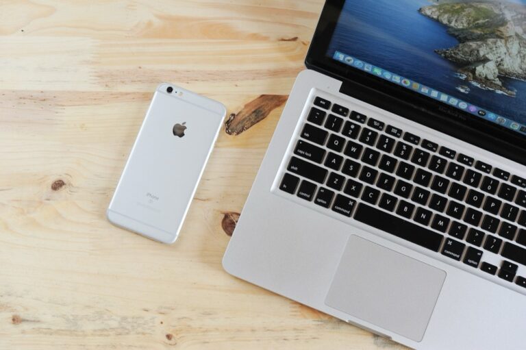 7 Essential Products For Creating A Mobile RV Office: Work From Anywhere