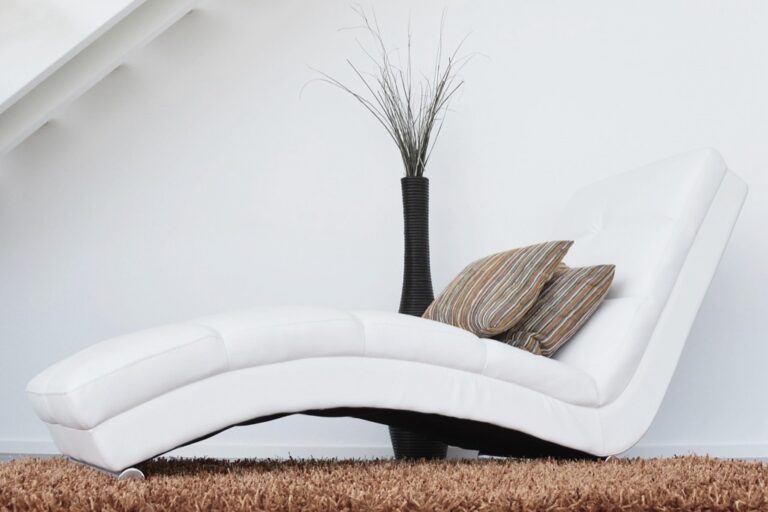 5 Best Compact Furniture Arrangements for Tiny Living That Feel Surprisingly Spacious