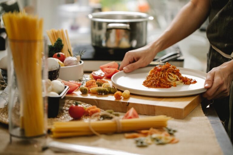 10 Kitchen Hacks for Small Space Meal Planning That Maximize Every Inch