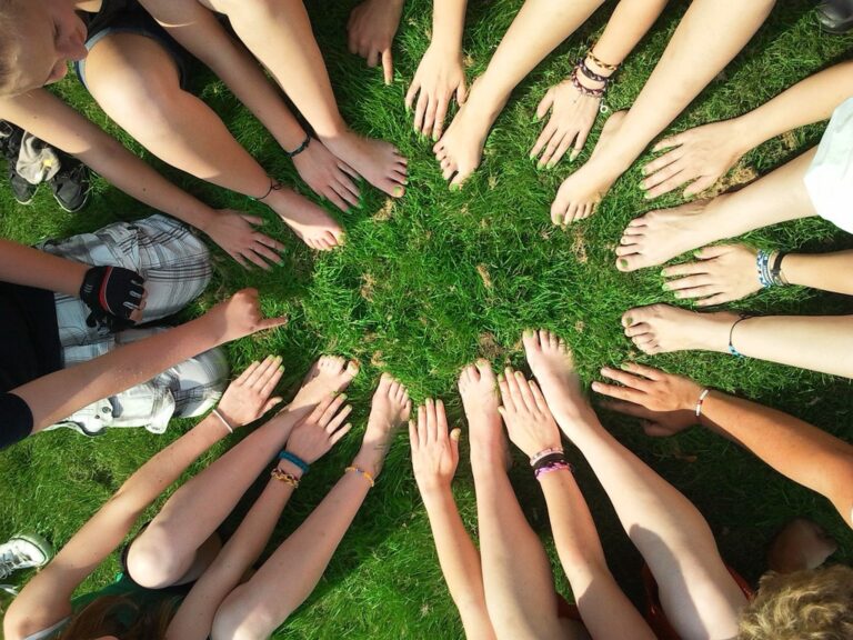 7 Ideas for Creating Shared Spaces in Tiny Communities That Foster Connection