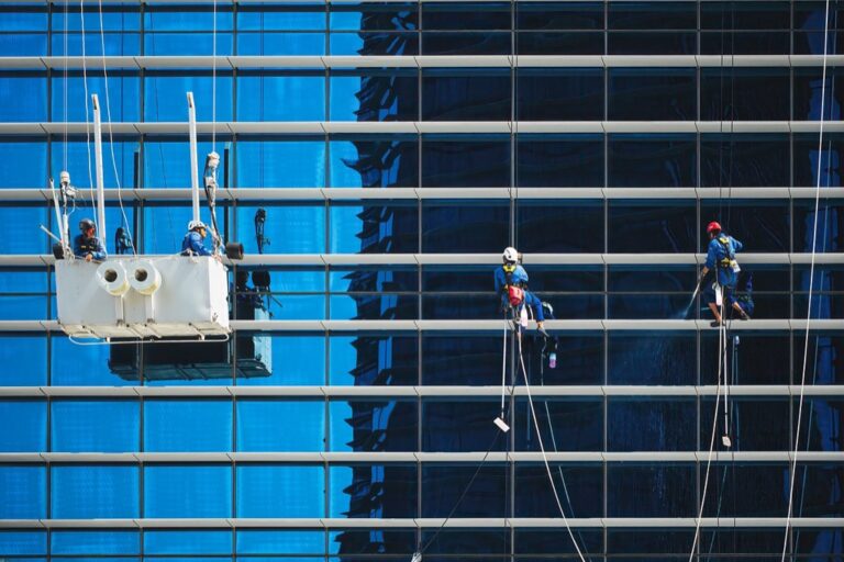 7 Best Biodegradable Cleaning Options for Solar Panels That Boost Efficiency