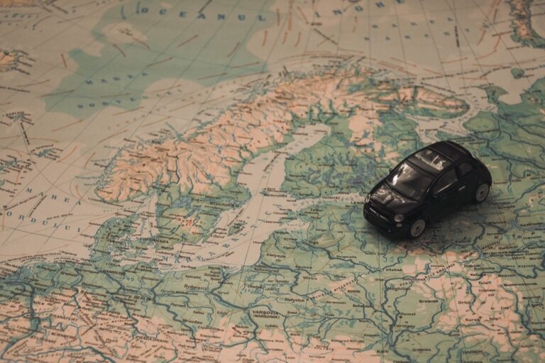 7 Community Recommended Apps for Safe Route Navigation Nomads Swear By