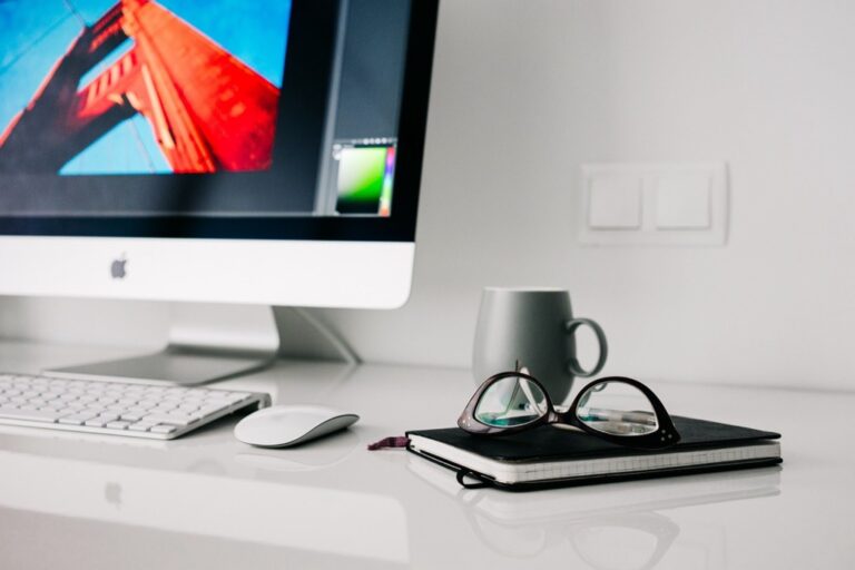 7 Ideas For Designing Multifunctional Tech And Relaxation Spaces That Blend Both Worlds