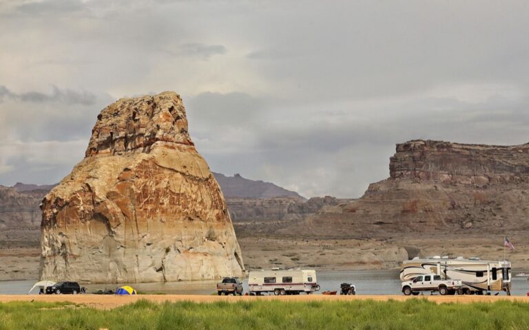 5 Best RV Drain Heaters for Preventing Freeze-Ups Winter Nomads Swear By