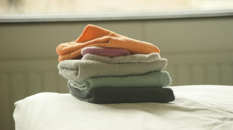 7 Ways to Organize a Compact Laundry Area That Maximize Every Inch