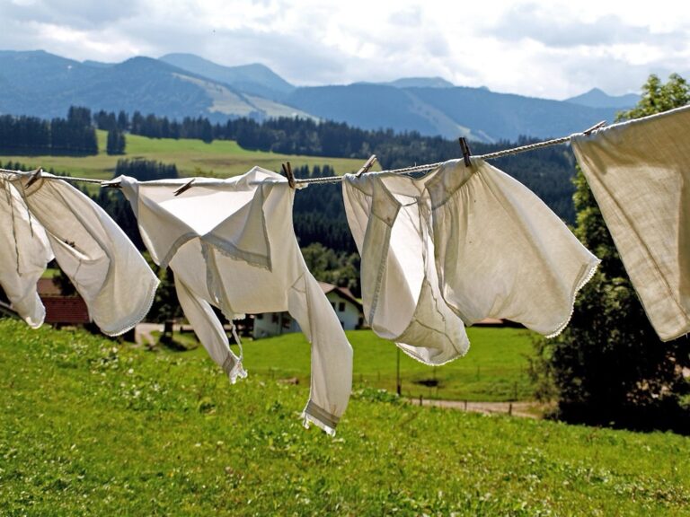 7 Best Practices for Indoor Clothes Drying: Save Energy and Space