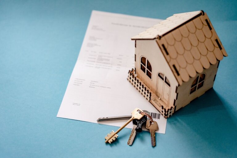 7 Insurance Considerations for Tiny Home Financing That Protect Your Dreams