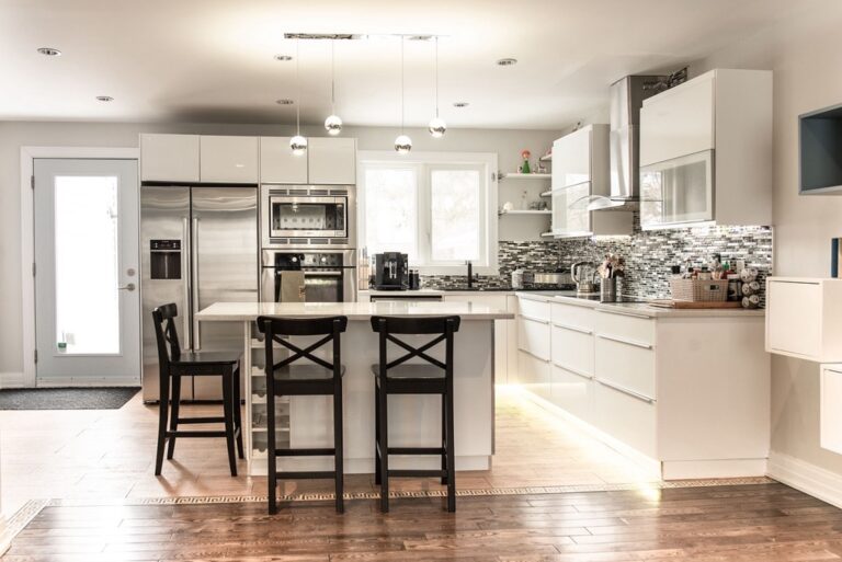 7 Steps to Hire a Reliable RV Renovation Carpenter: Find Your Perfect Match