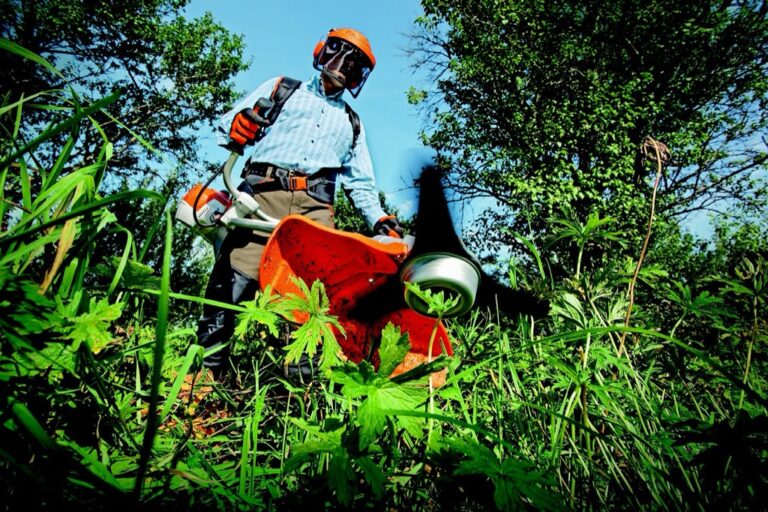 5 Best Folding Gardening Tools for Mobile Living That Maximize Every Inch