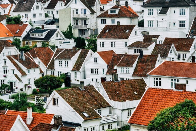 7 Zoning Loopholes for Legal Tiny Home Placement That Enable Location Freedom