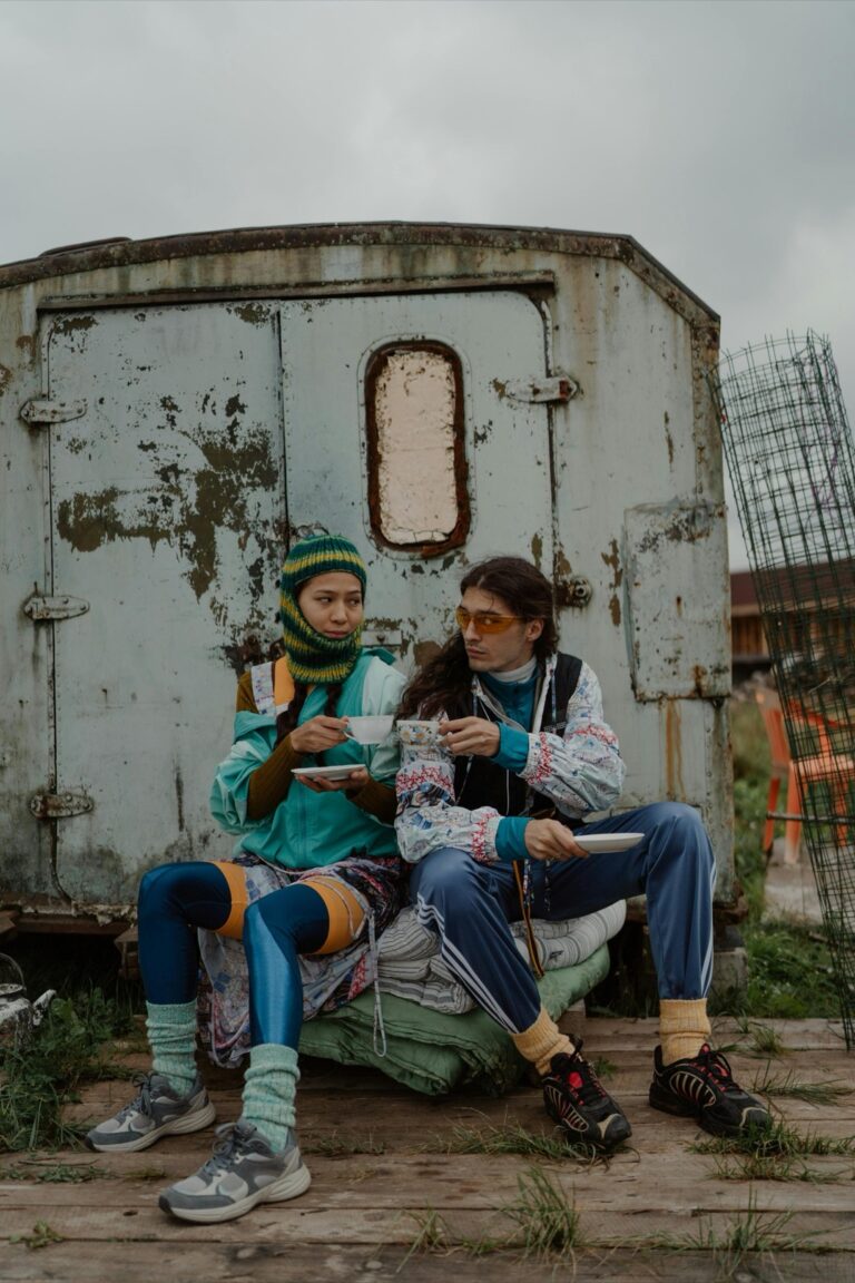 7 Ways to Build Community in Urban Camping Environments That Nomads Swear By
