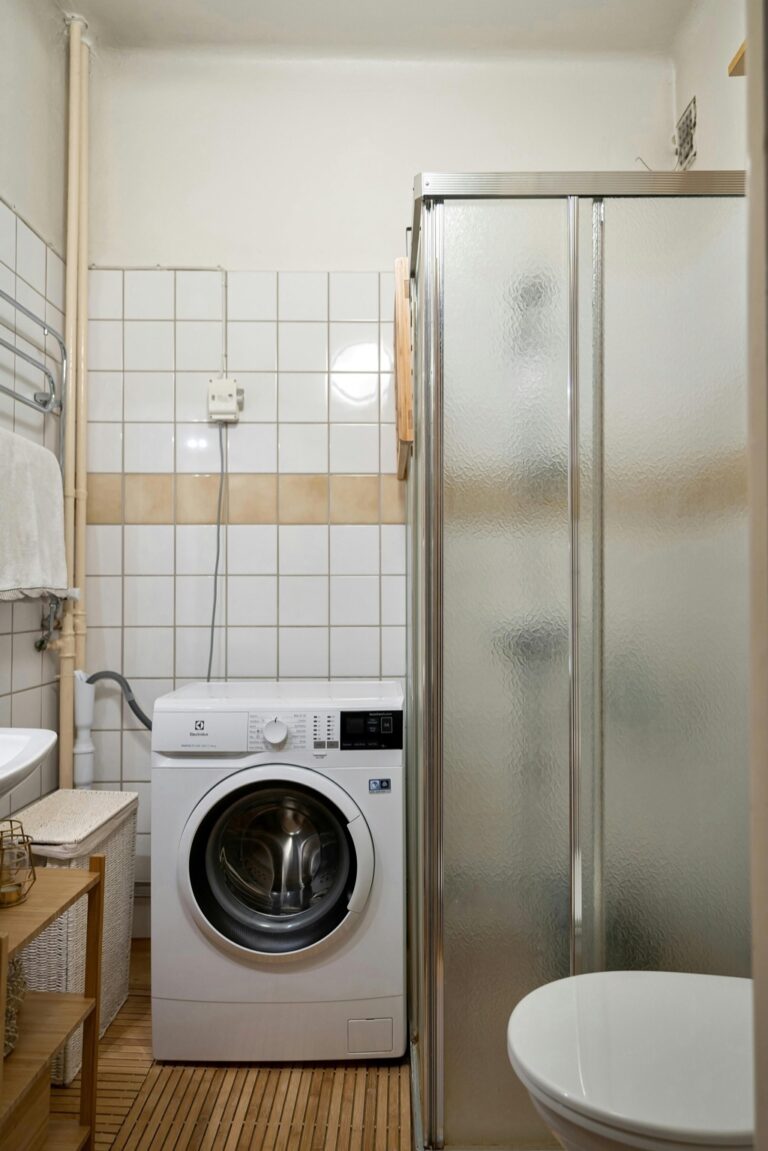 5 Best Water Heaters for Small Spaces: Traditional vs Tankless – Save Without Sacrifice