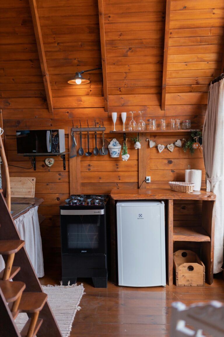 7 Heating Methods for Tiny Homes That Maximize Comfort & Efficiency