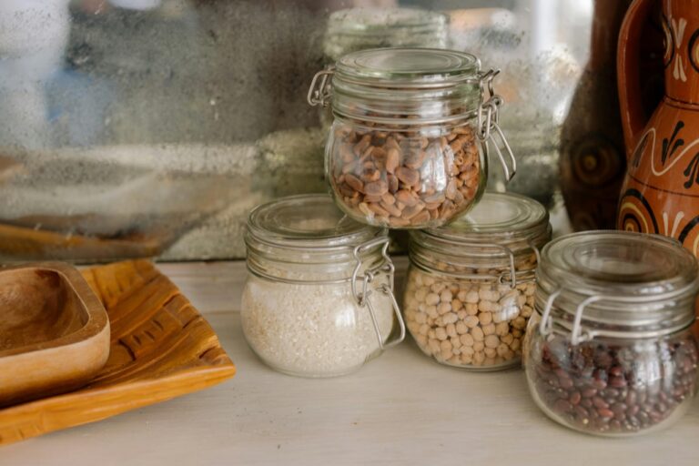 7 Best Bulk Food Storage Solutions for Small Spaces That Maximize Every Inch
