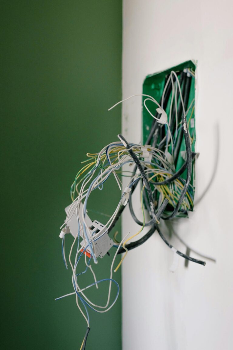 7 Ways Mobile Repair Services Transform Alternative Housing: Enable Freedom Living