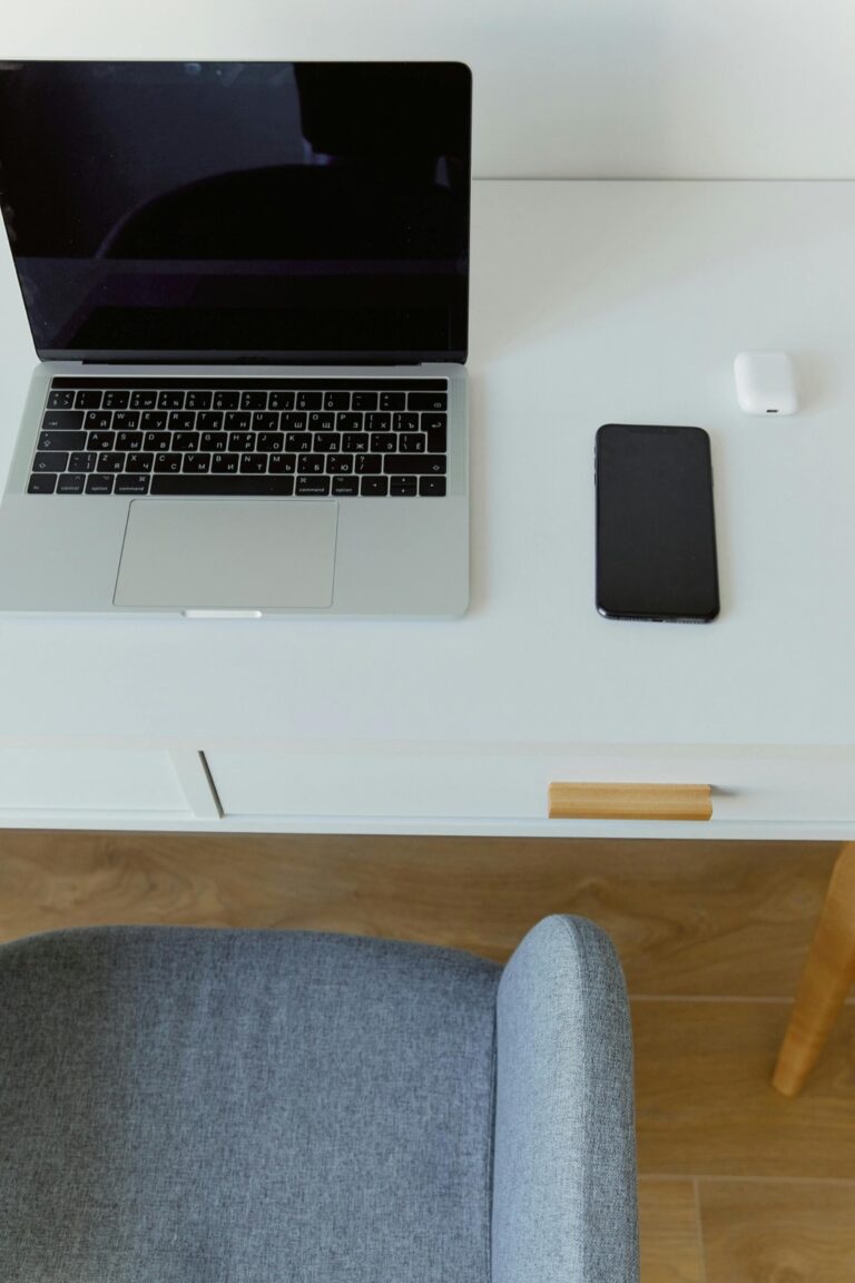 5 Best Compact Desks for Small Home Offices That Maximize Every Inch