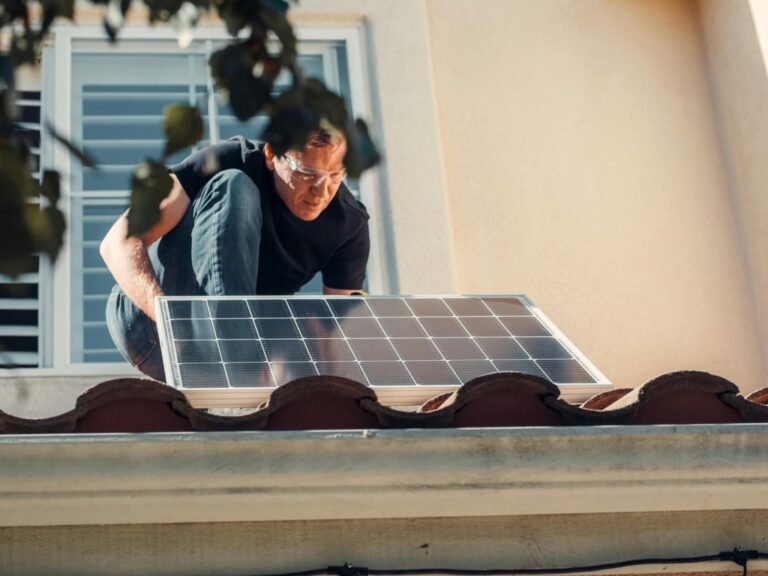 7 Steps to Calculate Roof Load Capacity for Solar Panels (Ensure Safe Installation)