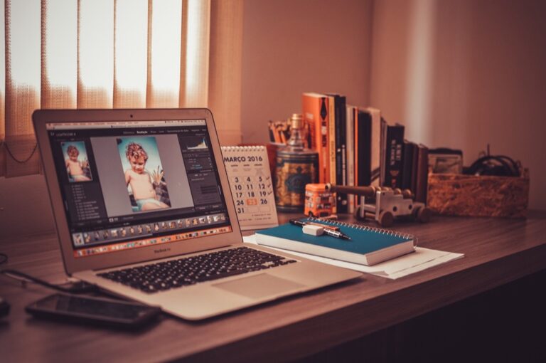 7 Tips for Creating a Functional Tiny Home Office That Maximize Every Inch