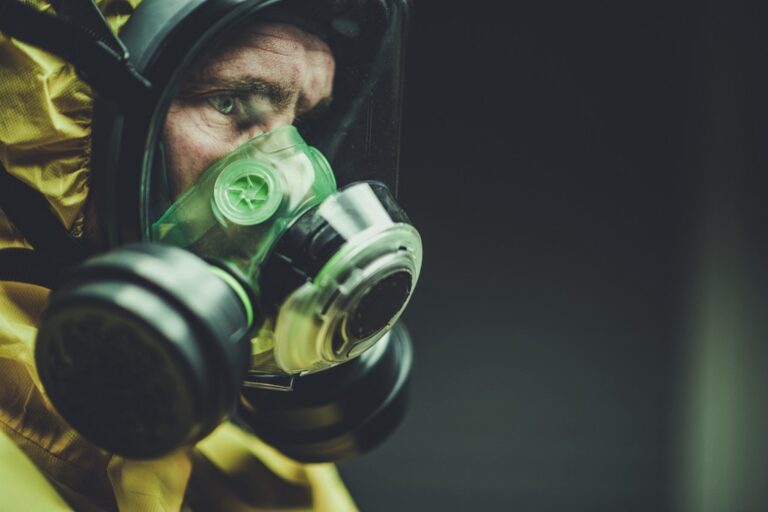 7 Minimalist Approaches to Emergency Preparedness That Maximize Every Inch