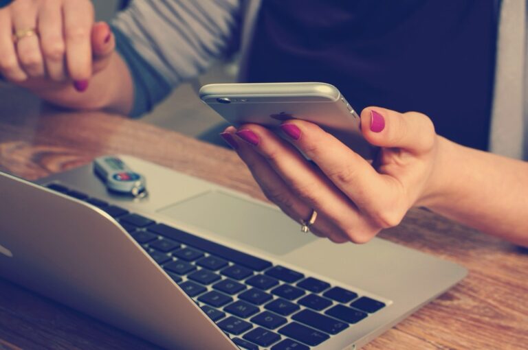7 Best Portable Privacy Solutions for Nomadic Lifestyles That Enable Location Freedom