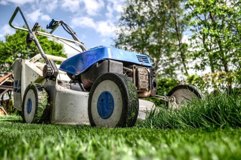 7 Steps to Create a Nomadic Living Maintenance Log That Prevents Breakdowns
