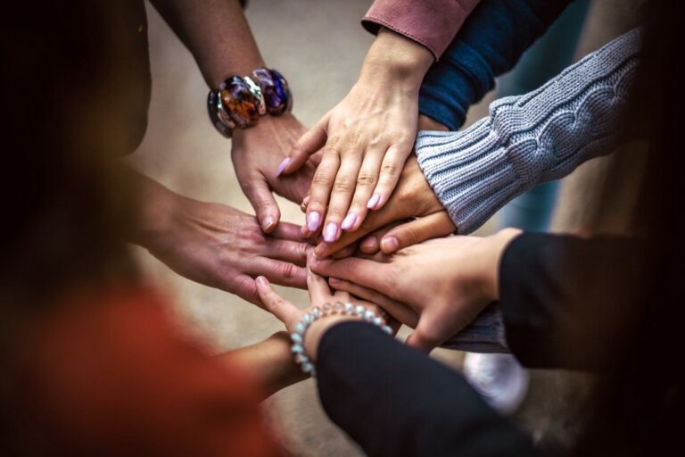 7 Unique Social Activities for Tiny House Residents That Build Community